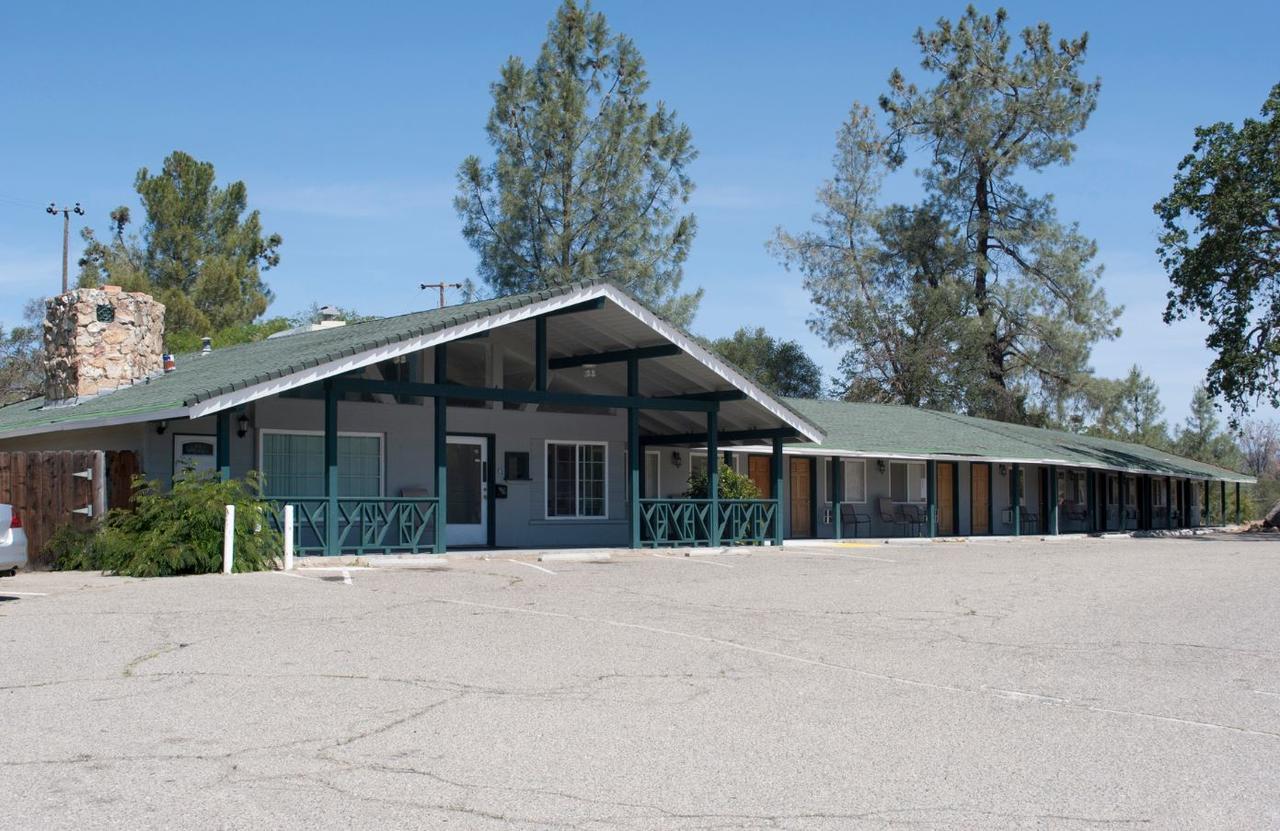 Motel Black Hawk 2*